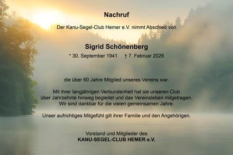 Nachruf auf Sigrid Sch&ouml;nenberg, unterlegt mit einer nebligen Waldlandschaft am Wasser, Betroffene des Vereins Kanu-Segel-Club Hemer e.V.