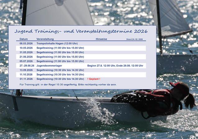 Segelboot auf Wasser mit segelndem Jugendlichen; Hintergrund zeigt Trainings- und Veranstaltungstermine 2026.